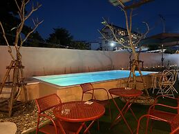 The Sierra Hostel Phuket