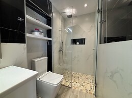 Christiano Apartments