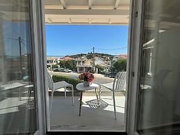 Christiano Apartments