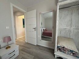 Christiano Apartments