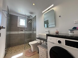 Christiano Apartments