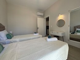 Christiano Apartments