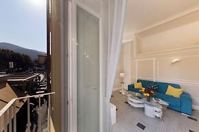 YourHome - Royal Blue Suite