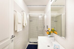 YourHome - Royal Blue Suite