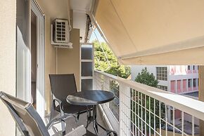 Stylish City Apartment by Cloudkeys