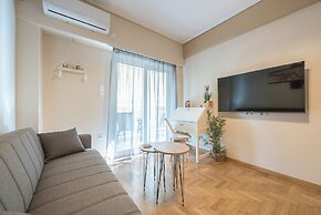 Stylish City Apartment by Cloudkeys