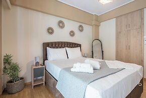 Stylish City Apartment by Cloudkeys