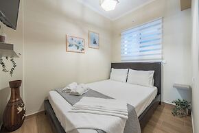 Stylish City Apartment by Cloudkeys