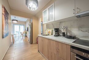 Stylish City Apartment by Cloudkeys