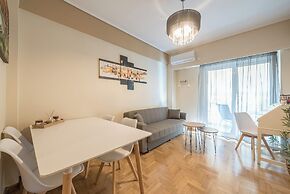 Stylish City Apartment by Cloudkeys