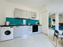 YourHome - Blu Jade House