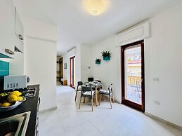 YourHome - Blu Jade House