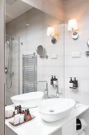 Three Corners Avenue Hotel