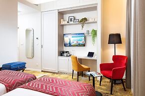 Three Corners Avenue Hotel