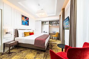 Three Corners Avenue Hotel