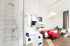 Three Corners Avenue Hotel