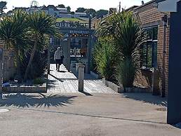 Comfortable Family Caravan in Weymouth