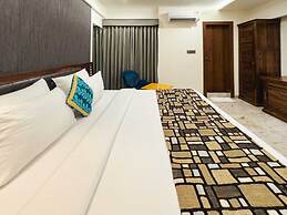 PAPAYA TREE HOTELS