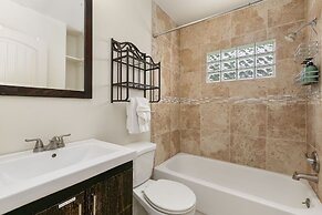 Sherwood Cottage - Steps From Old Town & River