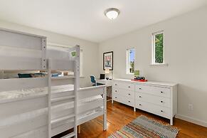 Sherwood Cottage - Steps From Old Town & River