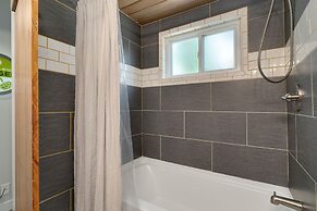 Old Town Retreat w/ Vintage Flair Near Csu, Bikes!