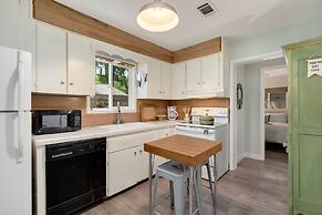 Old Town Retreat w/ Vintage Flair Near Csu, Bikes!