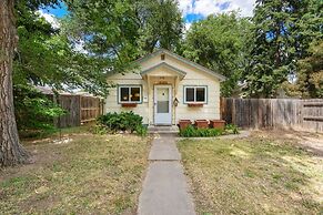 Old Town Retreat w/ Vintage Flair Near Csu, Bikes!