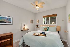 Old Town Retreat w/ Vintage Flair Near Csu, Bikes!