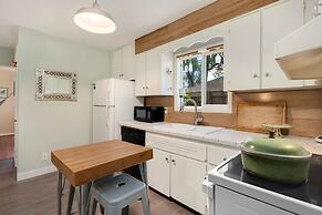 Old Town Retreat w/ Vintage Flair Near Csu, Bikes!