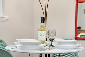 Old Town Retreat w/ Vintage Flair Near Csu, Bikes!