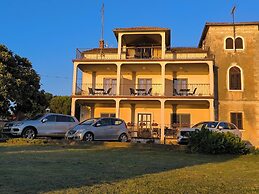 Rooms and Apartment Matika