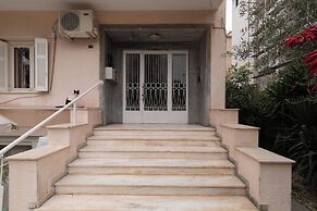 Edem Beach Apartment by Alimos Marina