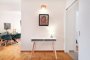 Edem Beach Apartment by Alimos Marina