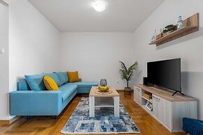 Apartment Maya by Litto.