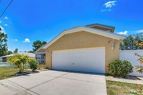 Family-friendly Kissimmee Home w/ Yard & Grill!