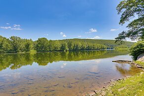 Delaware River Access: Peaceful Farm Retreat!