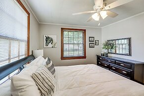 Walk to Oaklawn Racetrack: Hot Springs Getaway!