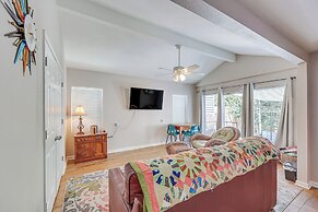 Walk to Oaklawn Racetrack: Hot Springs Getaway!