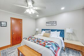 Walk to Oaklawn Racetrack: Hot Springs Getaway!