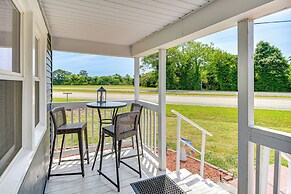 Modern Cape Charles Home: 1 Mi to Kiptopeke Beach!