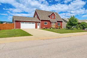 Black Hills Family Home: Close to Hiking Trails!