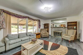 Monroeville Vacation Rental ~ 3 Mi to Boyce Park!