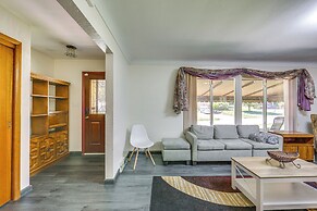 Monroeville Vacation Rental ~ 3 Mi to Boyce Park!