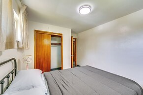 Monroeville Vacation Rental ~ 3 Mi to Boyce Park!