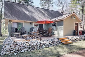 'northwood Tours Escape': Hot Tub & Lake Access!
