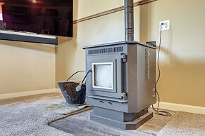 Rustic Guffey Cabin Rental w/ Mtn Views!