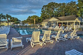 Walk to Ocean: Myrtle Beach Home w/ Screened Porch