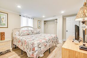 Walk to Ocean: Myrtle Beach Home w/ Screened Porch