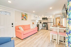 Walk to Ocean: Myrtle Beach Home w/ Screened Porch