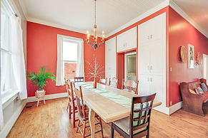 'the Loft' - Historic Dtwn Hondo Apt w/ Balcony